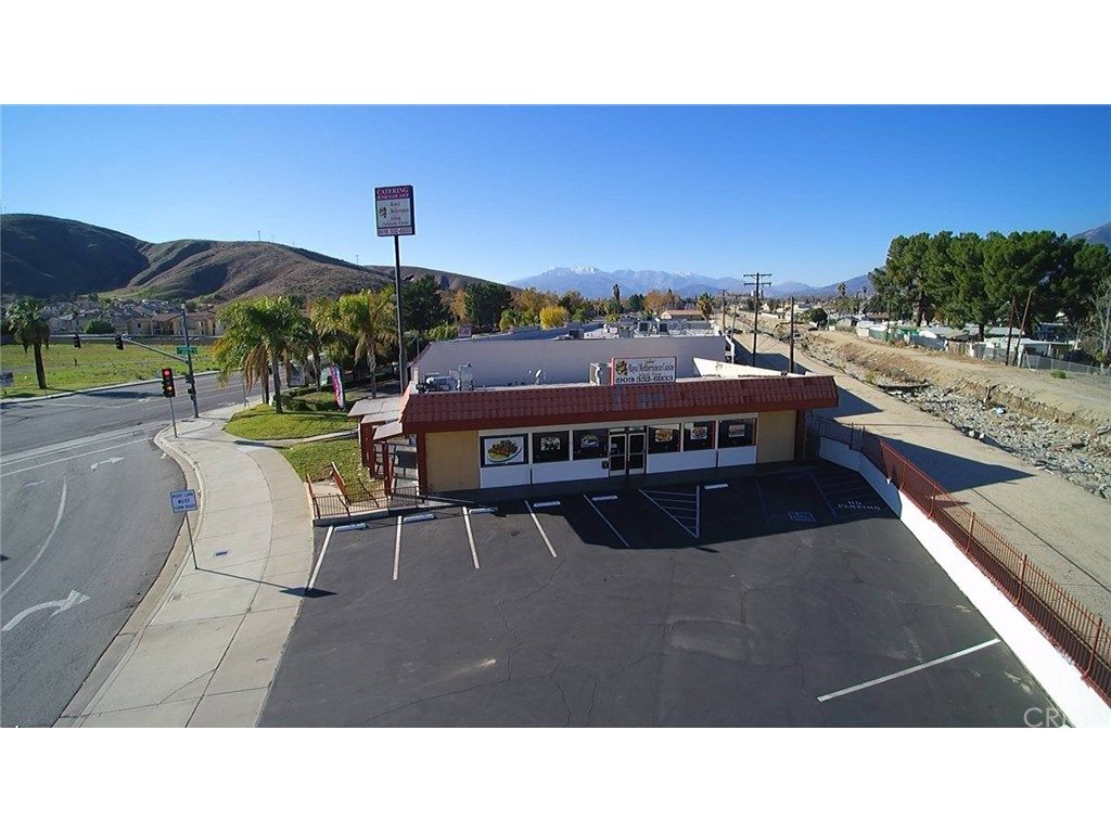 1040 W 40th St, San Bernardino, CA 92407
